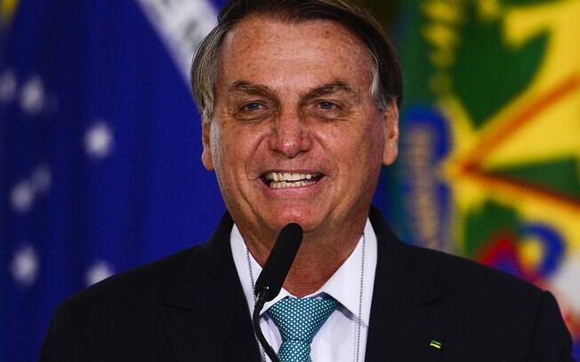 Bolsonaro volta a provocar Eduardo Leite: “Torço para o Brasil de Pelotas” Bolsonaro volta a provocar Eduardo Leite: “Torço para o Brasil de Pelotas”