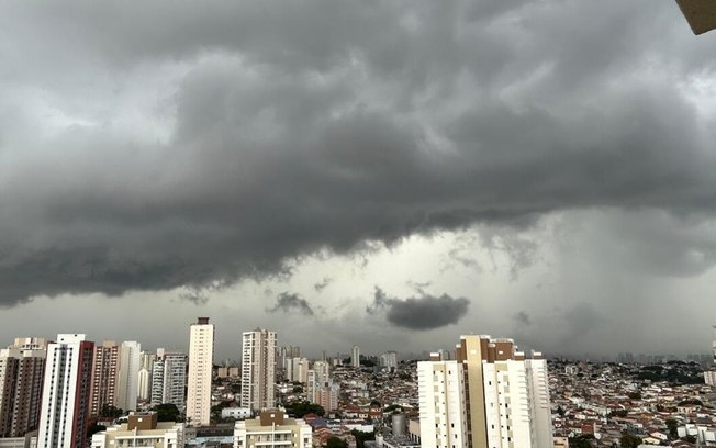 Defesa Civil de SP emite alerta de ciclone extratropical com tempestades no estado Defesa Civil de SP emite alerta de ciclone extratropical com tempestades no estado