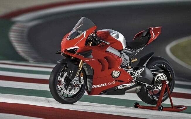 Ducati Panigale V4 R: Em prol do desempenho e segurança,  é bem equipada, apesar da obsessão pela redução de peso