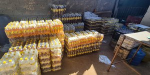 Fábrica clandestina tem 3,6 mil litros de cachaça apreendidos