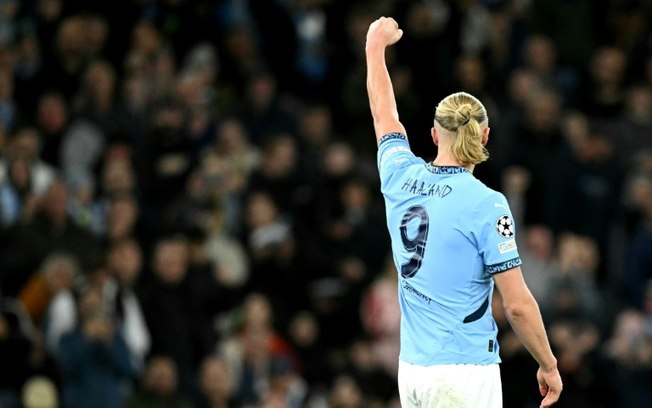 Erling Haaland comemora após marcar na vitória do Manchester City sobre o Sparta Praga por 5 a 0 nesta quarta-feira, pela Liga dos Campeões