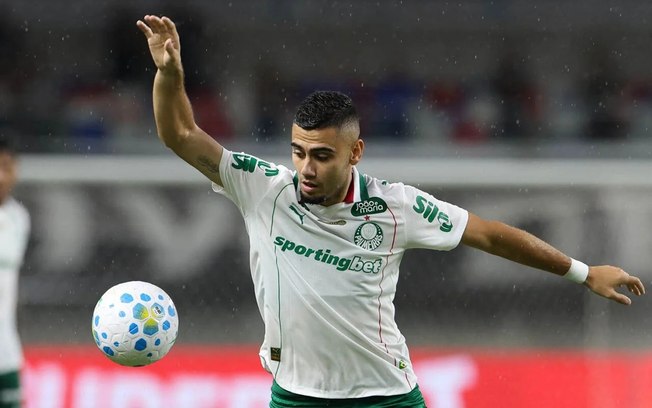Andreas Pereira destaca a força competitiva do Palmeiras diante do Fluminense
