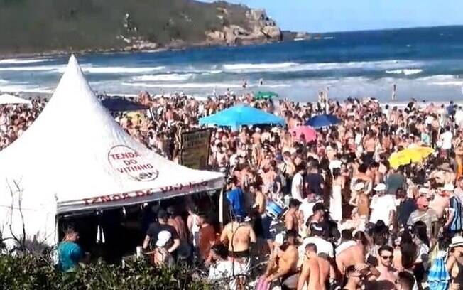 Covid-19: entre baladas e praias lotadas, Santa Catarina vive pior momento na pandemia