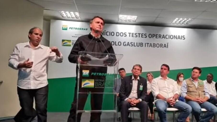 Bolsonaro chama Lula de 
