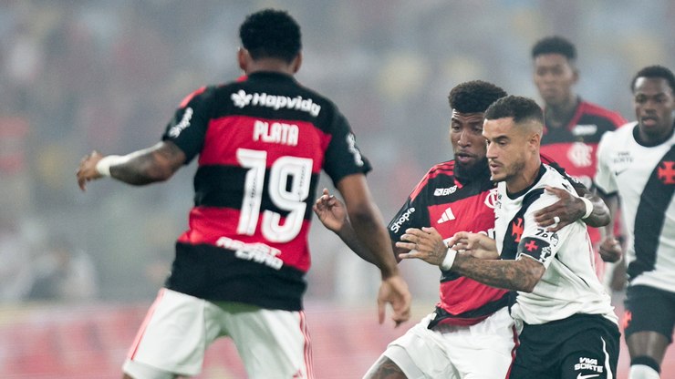 Ex-Vasco detona arbitragem e cita Flamengo: "Muita pilantragem"