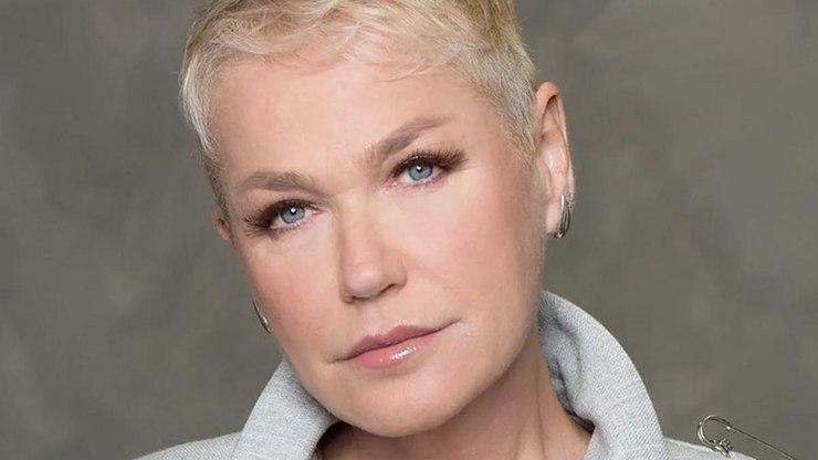 Xuxa%20anuncia%20que%20n%C3%A3o%20seguir%C3%A1%20mais%20f%C3%A3s%20nas%20redes%20sociais