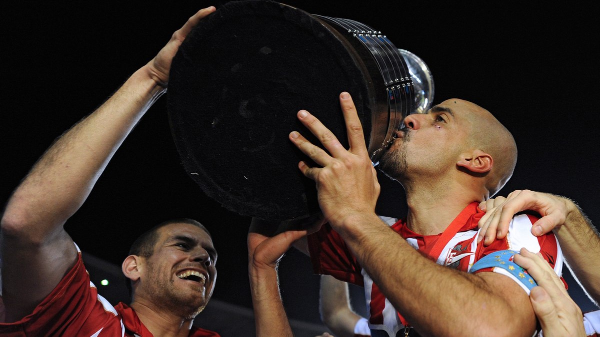 Barbada? Rival do Flamengo, Estudiantes é tetra da Liberta e campeão mundial Barbada? Rival do Flamengo, Estudiantes é tetra da Liberta e campeão mundial