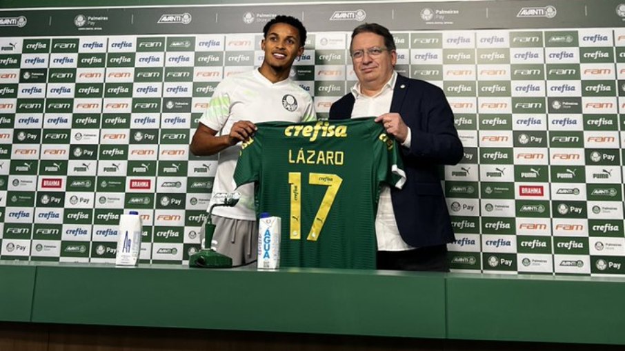 Lázaro é apresentado pelo Palmeiras