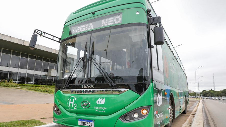 Ônibus Turístico movido a hidrogênio verde