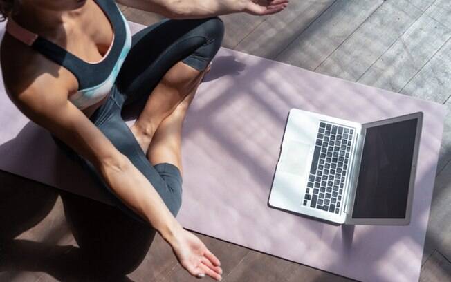 5 aplicativos e canais para você inserir o yoga em sua rotina de uma vez por todas