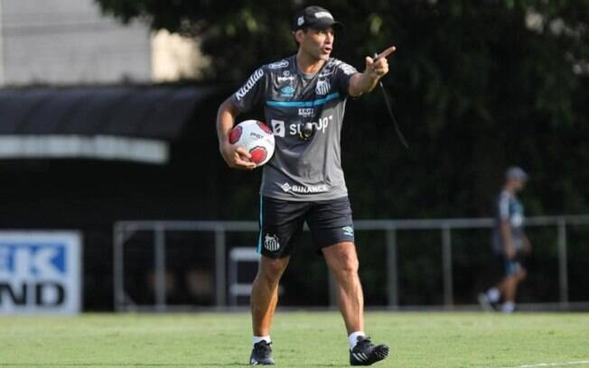 Sem Ângelo, Santos inicia a preparação para o clássico contra o Palmeiras