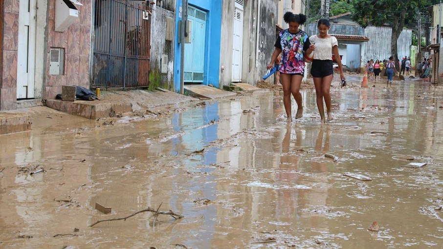 Litoral paulista teve maior volume de chuva já registrado no Brasil