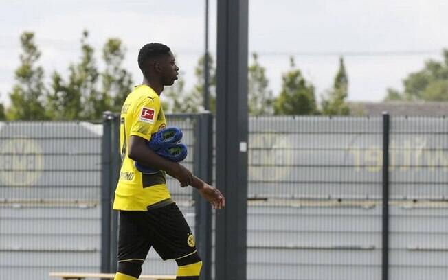 Ousmane Dembélé parou de treinar e deseja sair do Borussia Dortmund
