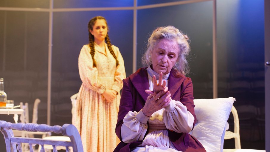 Ana Lúcia Torre em Longa Jornada Noite Adentro