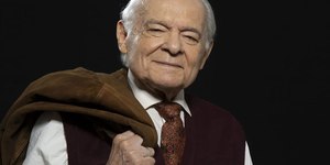 Aos 92 anos, Othon Bastos volta a São Paulo com solo biográfico