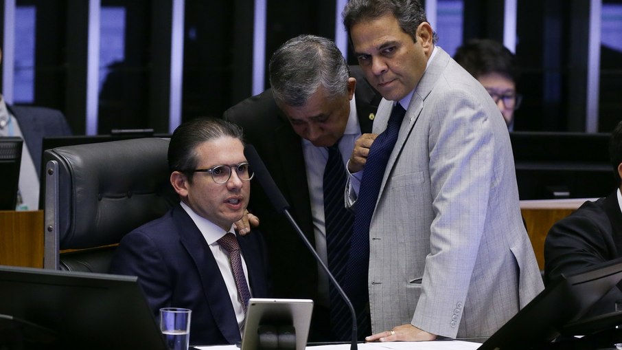 Hugo Motta entrou em rota de colisão com o Palácio do Planalto