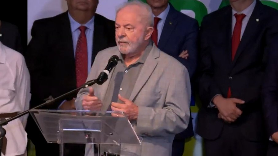 Lula divulgou seus novos ministros nesta quinta-feira
