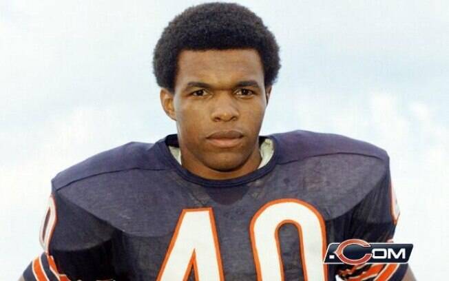 Gale Sayers, jogador mais jovem a entrar no Hall da Fama da NFL, está com demência