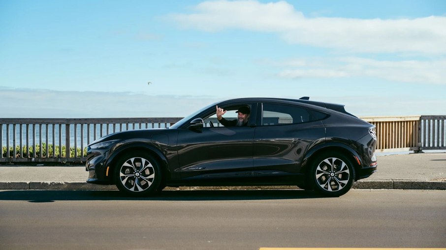 Ford Mustang Mach-E roda 400 mil km em 3 anos e mantém 92% da bateria Ford Mustang Mach-E roda 400 mil km em 3 anos e mantém 92% da bateria
