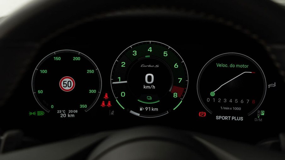 Porsche 911 Turbo S tem painel digital com informações de desempenho, condução e sistemas do veículo