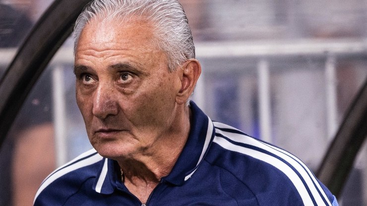 "Tchau, Tite": protestos em derrota aumentam pressão no Cruzeiro