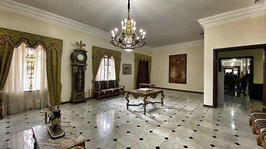 Destaque das dependências luxuosas de La Casona