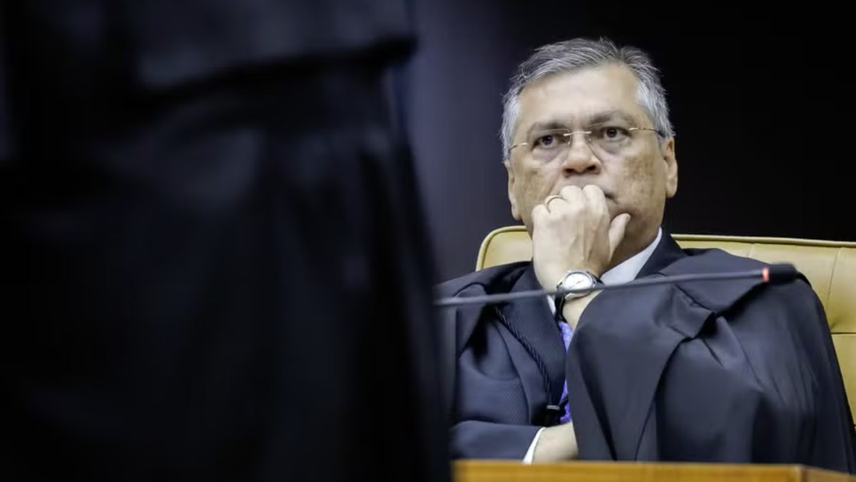 Dino desfaz trapalhada de Mendonça, mas melindra Fachin - Foto