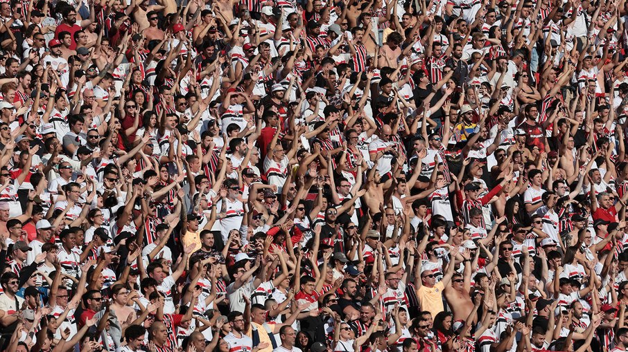 São Paulo enfrenta o Vitória no Morumbis pela 19ª rodada do Brasileirão