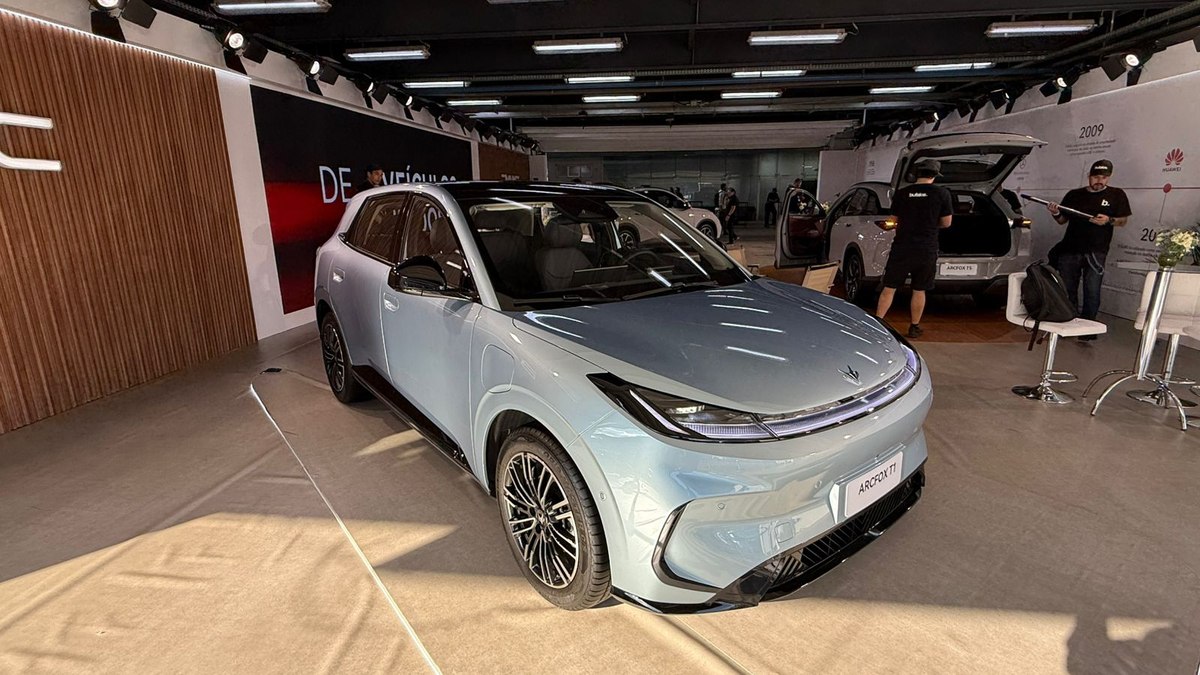 Baic estreia no Brasil com Arcfox T1 em outubro
