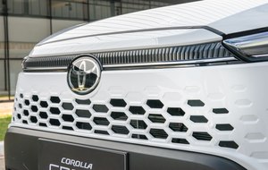 Toyota usa Corolla como cobaia para tentar salvar motores a combustão