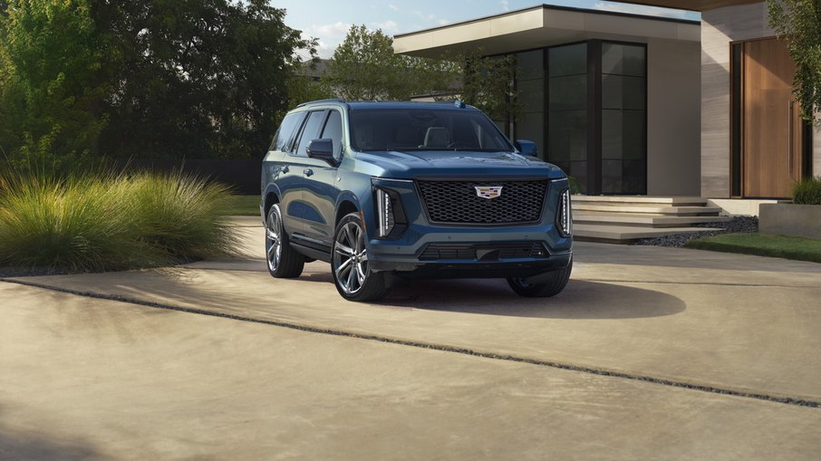 Cadillac Escalade está entre os grandes SUVs que a General Motors estuda trazer oficialmente ao Brasil