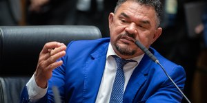 Líder do governo do DF é alvo de operação do Gaeco
