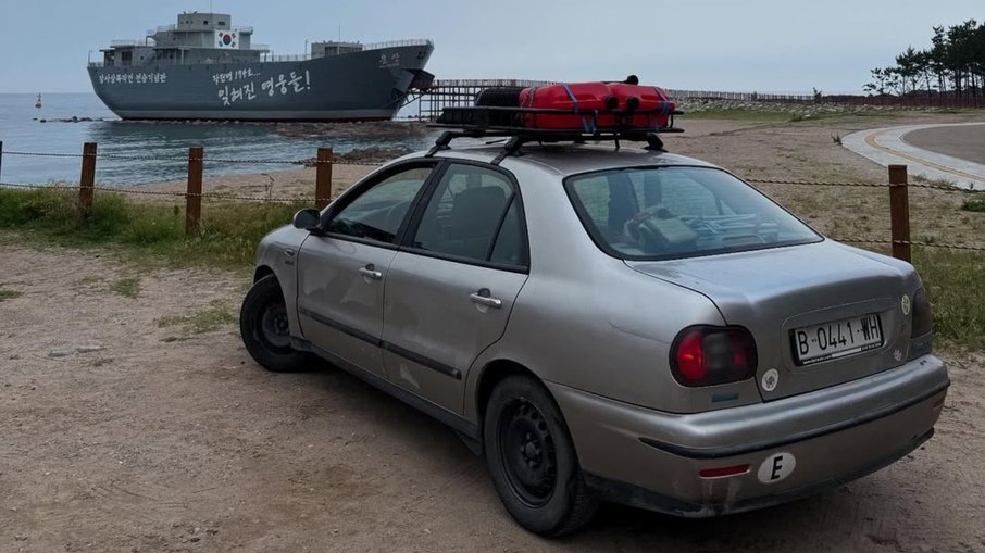 Fiat Marea durante travessia entre a Coreia do Sul e Japão