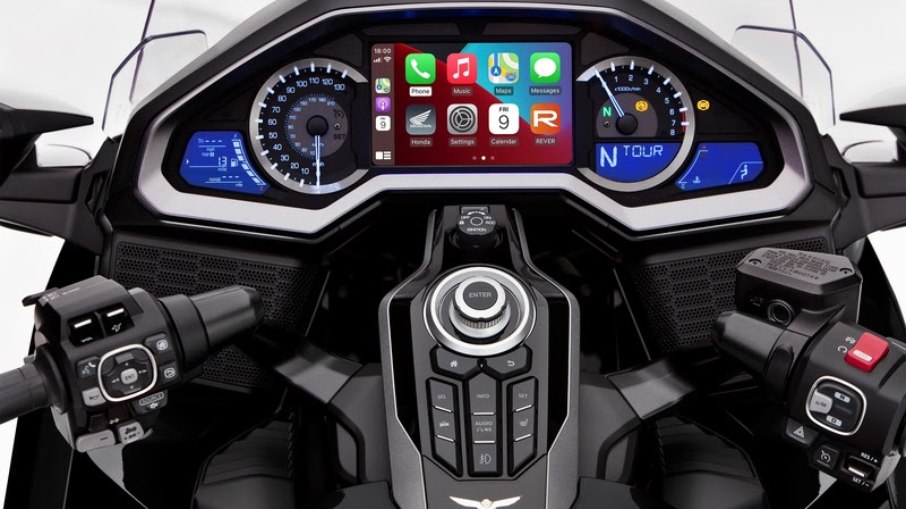 Honda Gold Wing conta com sistema multimídia com conectividade para Android e Ios