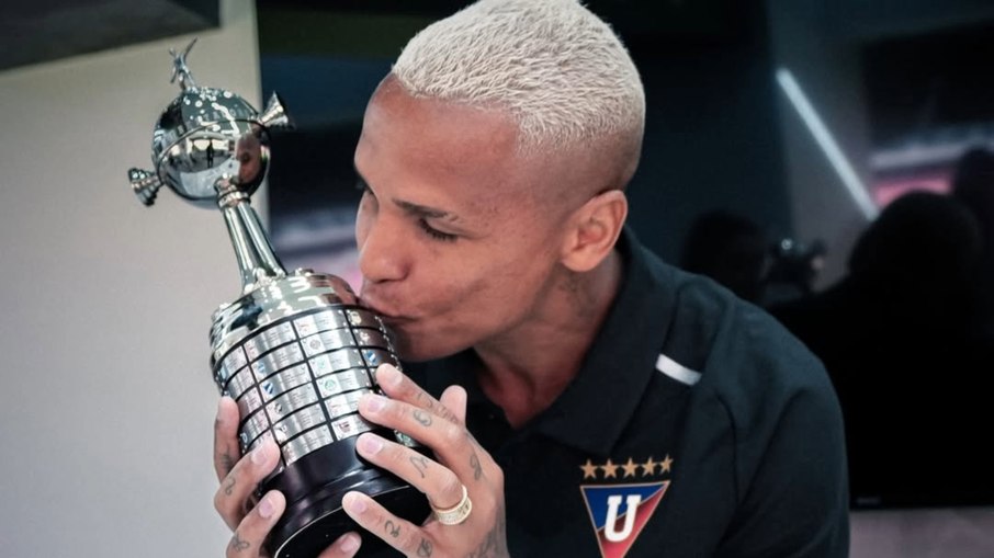 Deyverson é personagem histórico da Libertadores