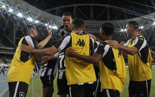 Botafogo se reapresenta no dia 3 e time fará pré-temporada no Rio de Janeiro