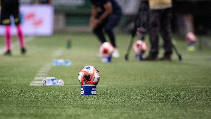Gramado sintético: o que pensam atletas, técnicos e especialistas