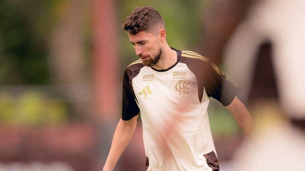 Flamengo%20treina%20sem%20nome%20do%20patrocinador%20no%20uniforme