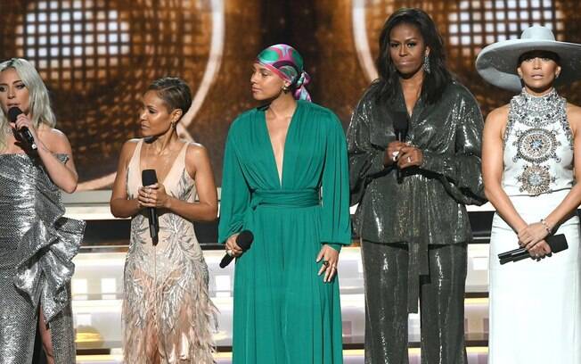 Jada Pinkett Smith, Michelle Obama, Alicia Keys, Jennifer Lopez e Lady Gaga fizeram um desagravo à importância da música na abertura do Grammy