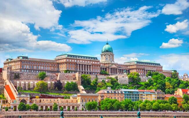 O Castelo de Buda também é indispensável no roteiro para Budapeste, com uma programação voltada para cultura e arte