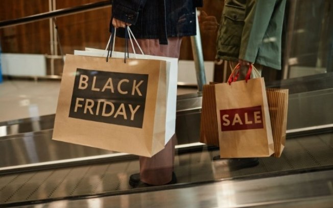 Consciência ao comprar ajuda no orçamento na Black Friday