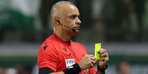 Árbitro brasileiro pode apitar a final da Copa do Mundo