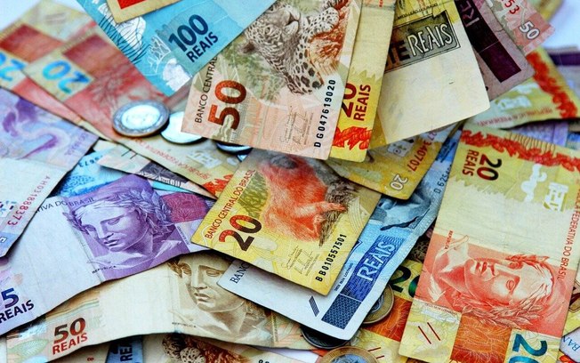 13º salario deve ser pago até o dia 20; saiba como usar o dinheiro