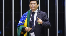 Líder do PL rebate Dino e cita imunidade parlamentar