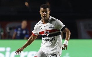 Alisson fala após expulsão e manda recado à torcida do São Paulo
