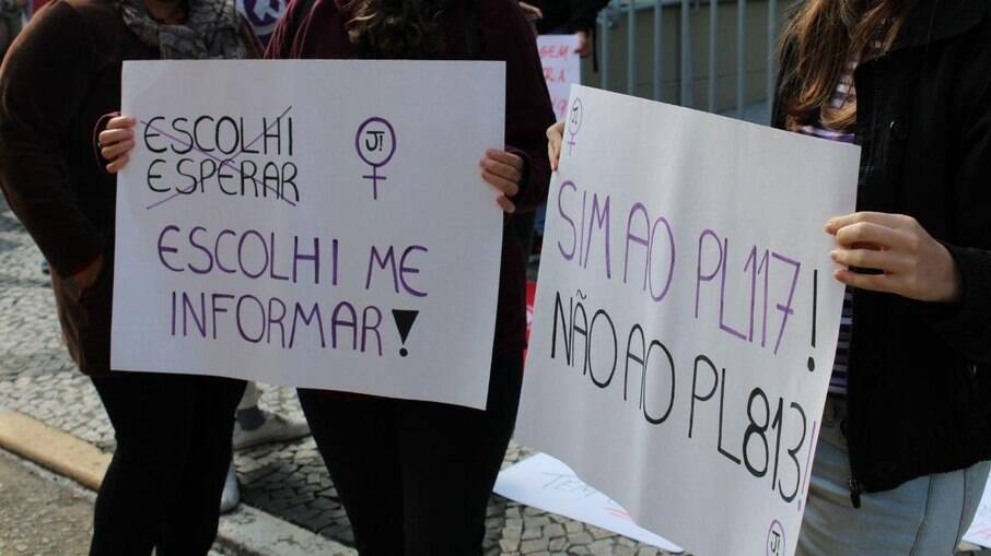 PL que permite equiparar abstinência sexual a outros métodos de contracepção é votado hoje; Câmara de São Paulo recebe manifestação