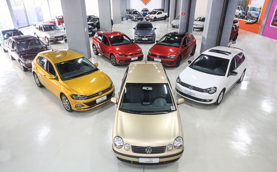 Golf de competição e Kombi sem placa: conheça coleção da VW