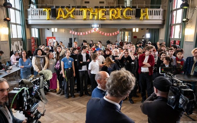 Juventude do Partido Social-Democrata suíço propôs iniciativa para taxar grandes heranças em 50% Juventude do Partido Social-Democrata suíço propôs iniciativa para taxar grandes heranças em 50%