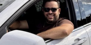 Ex-BBB vira Uber e viraliza na web: "Não está fácil para ninguém"