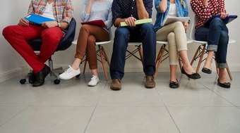 Concursos públicos abertos têm salários de até R$ 32 mil; confira